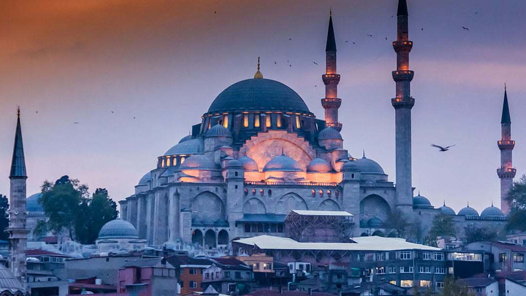 Suleymaniye Mosque: History, Architecture, and Tips Suleymaniye Mosque