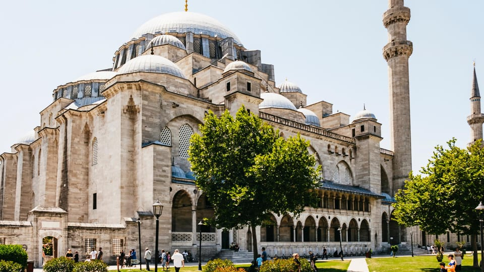 Suleymaniye Mosque: History, Architecture, and Tips Suleymaniye Mosque