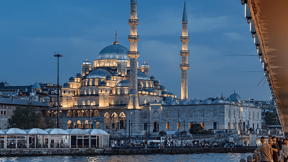New Mosque Istanbul: Complete Guide for Tourists New Mosque