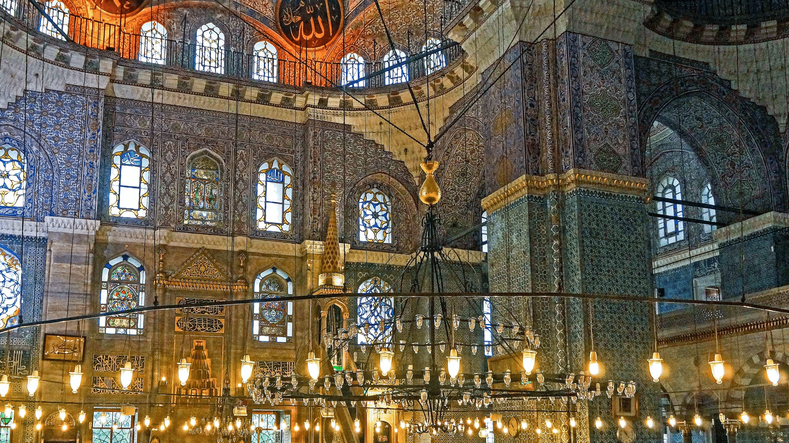 New Mosque Istanbul: Complete Guide for Tourists New Mosque interior