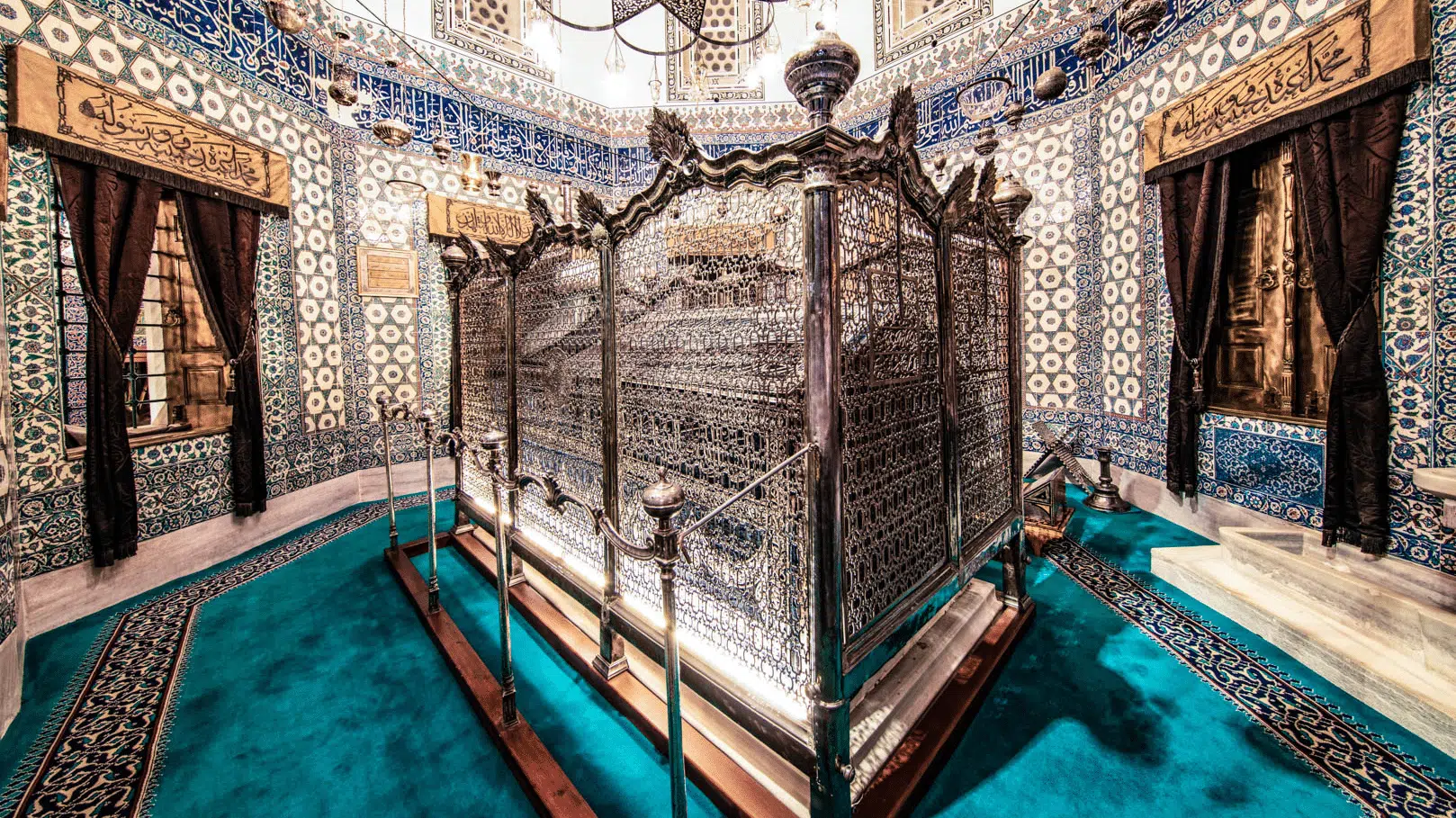  Eyüp Sultan Tomb