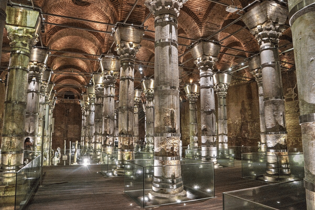 Tsingi reŞerefiye (Theodosius Cistern)