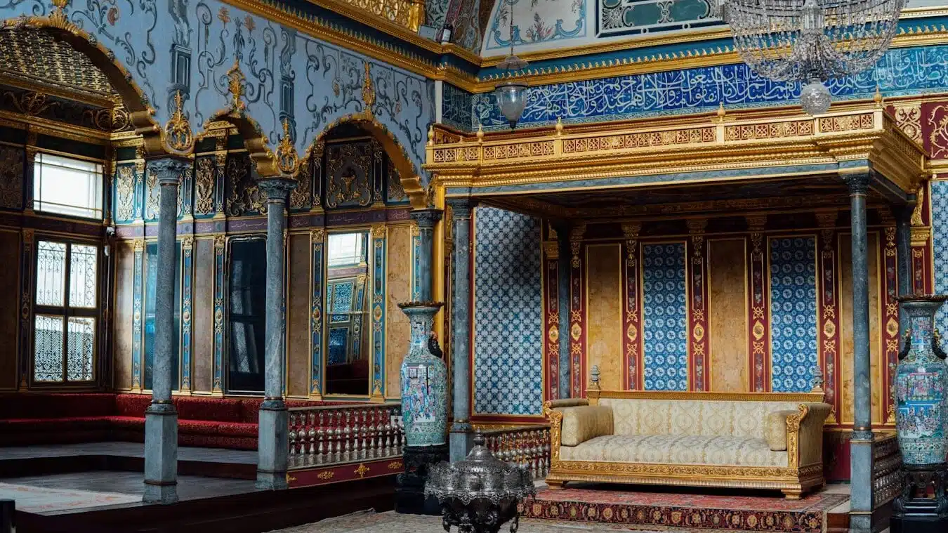 Best Cultural Experiences in Istanbul You Must Discover brown and white concrete building