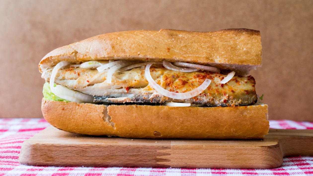 Balık Ekmek – The Iconic Fish Sandwich