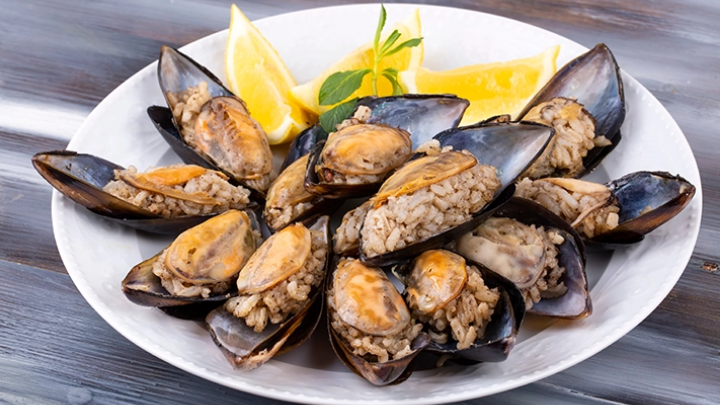 Midye Dolma – Stuffed Mussels